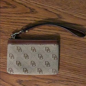 Dooney & Bourke wristlet